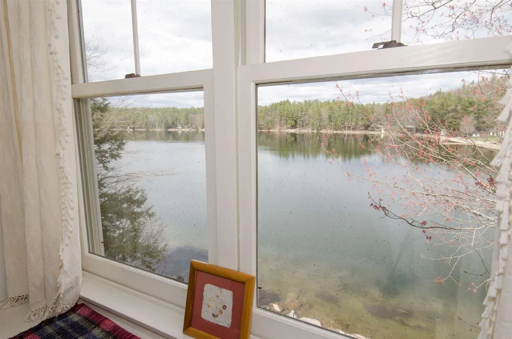 10 North Pikes Point Road Bristol NH 03222