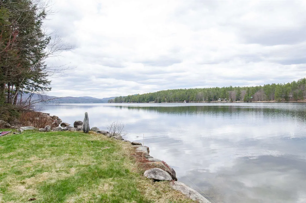 10 North Pikes Point Road Bristol NH 03222