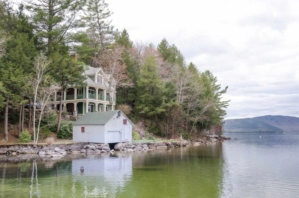 10 North Pikes Point Road Bristol NH 03222