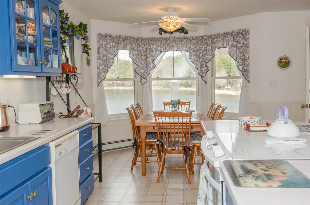 10 North Pikes Point Road Bristol NH 03222