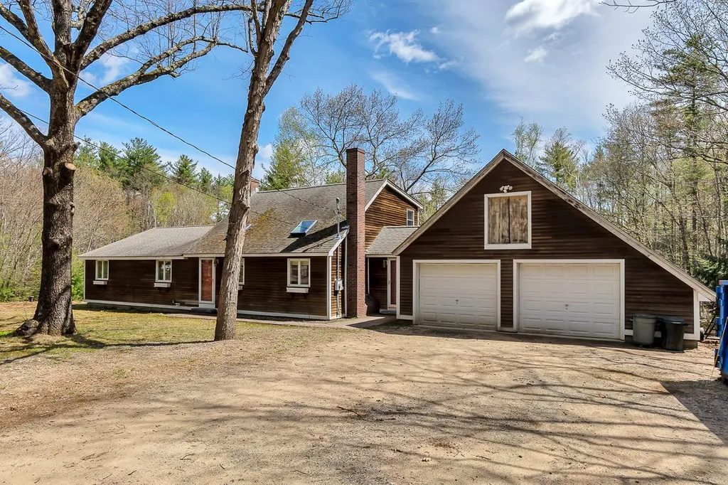 65 Fox Garrison Road Lee NH 03861