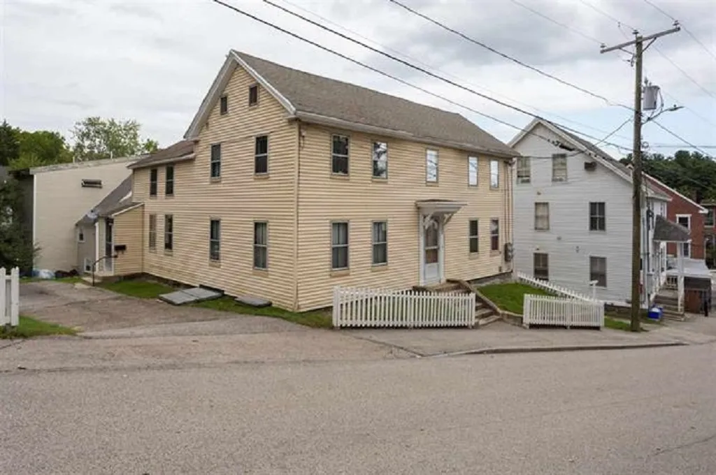 6A Chapel Street Newmarket NH 03857