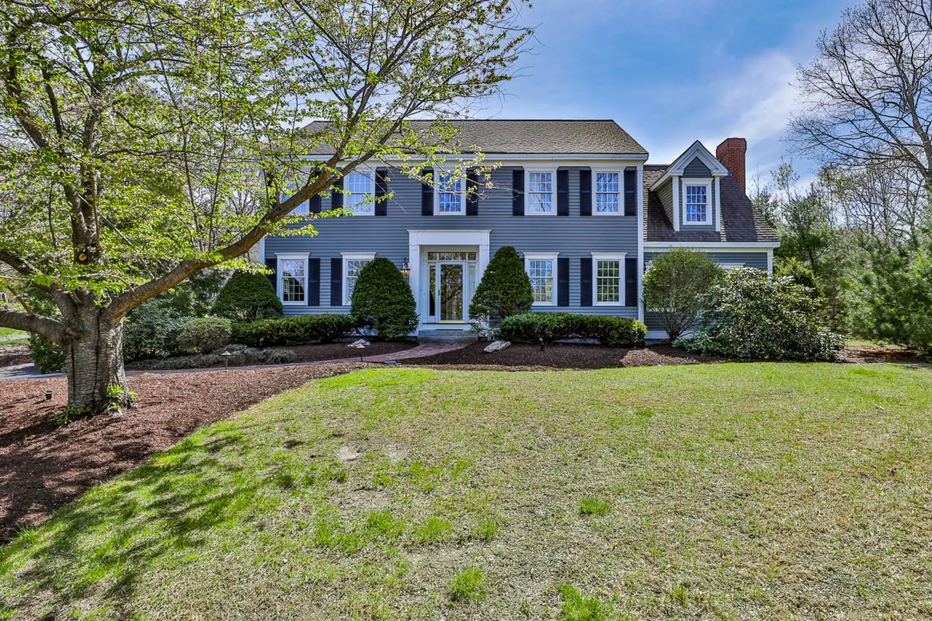 8 Greenway Road Windham NH 03087