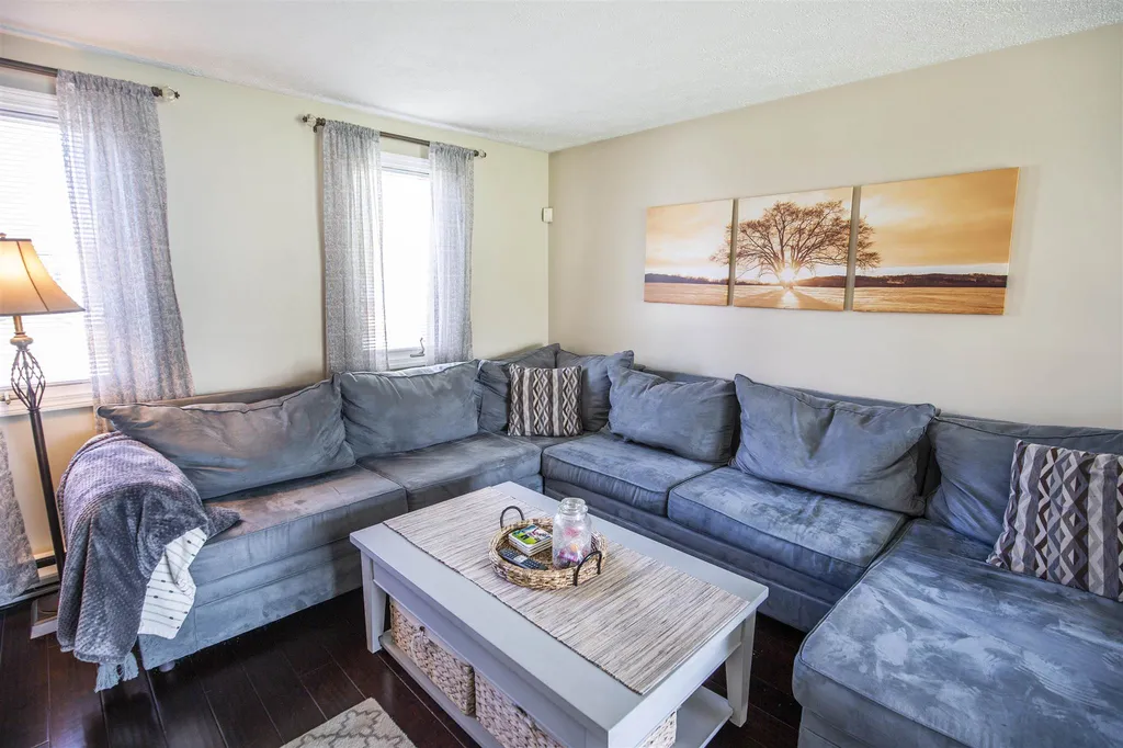 166 Hazelton Court Manchester NH 03103