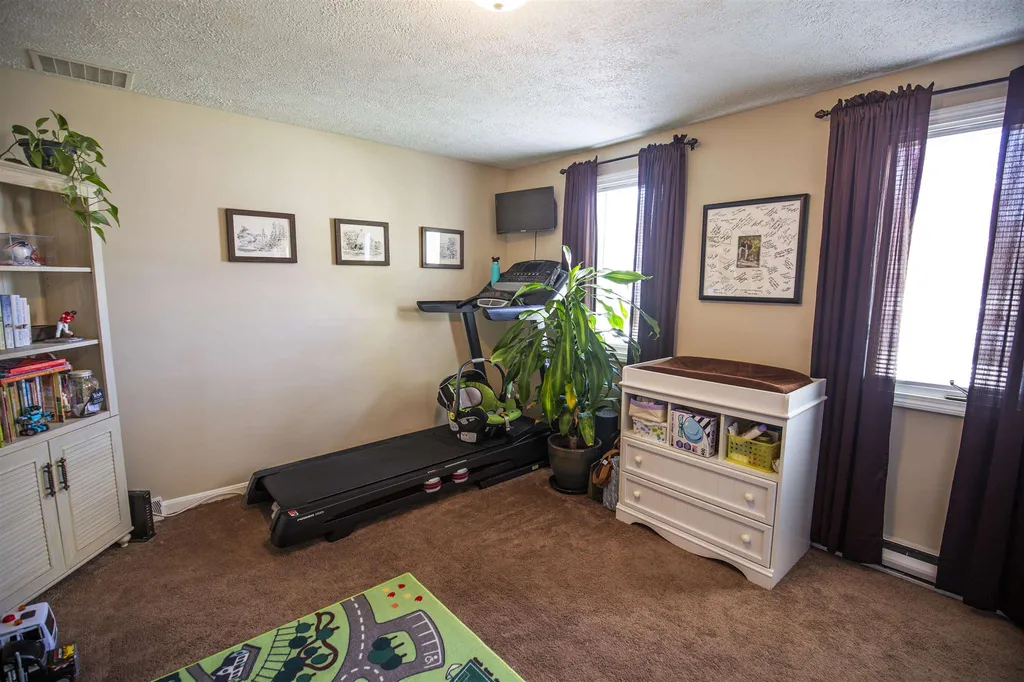 166 Hazelton Court Manchester NH 03103
