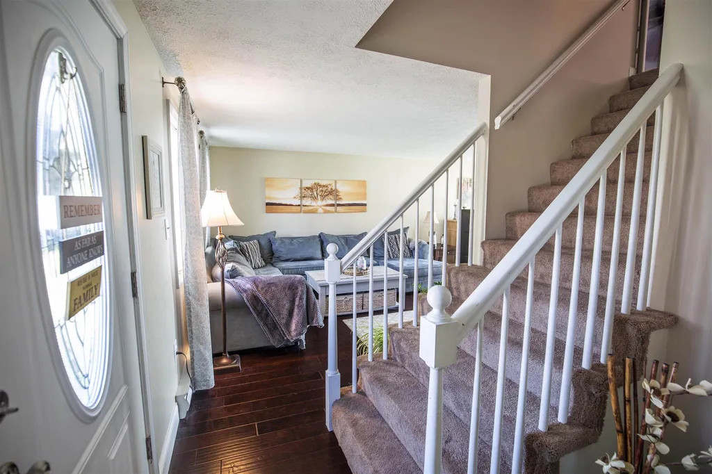 166 Hazelton Court Manchester NH 03103