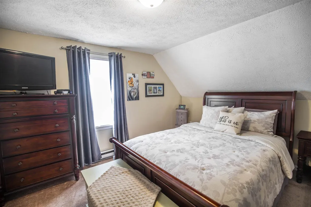 166 Hazelton Court Manchester NH 03103