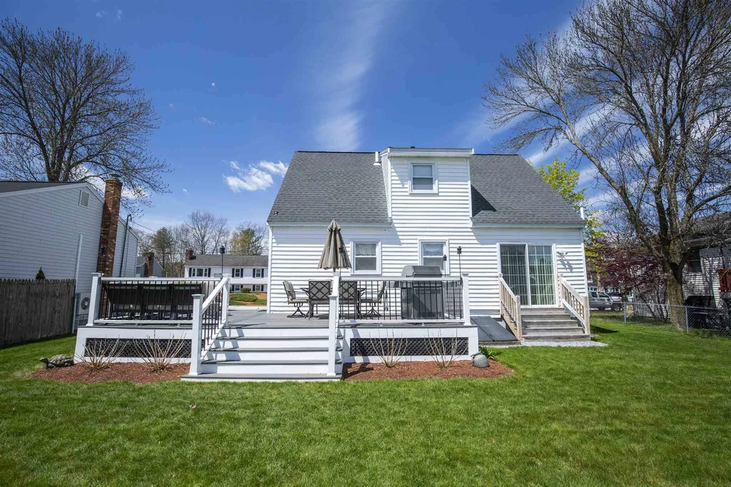 166 Hazelton Court Manchester NH 03103