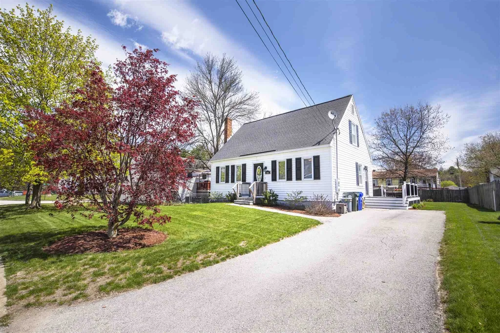 166 Hazelton Court Manchester NH 03103
