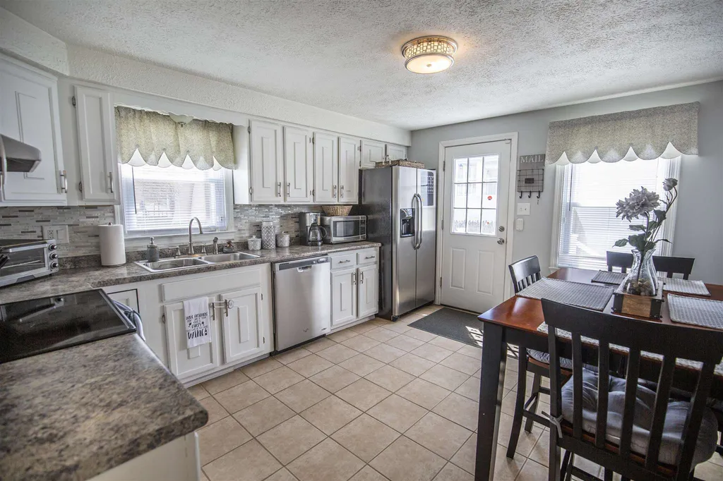 166 Hazelton Court Manchester NH 03103
