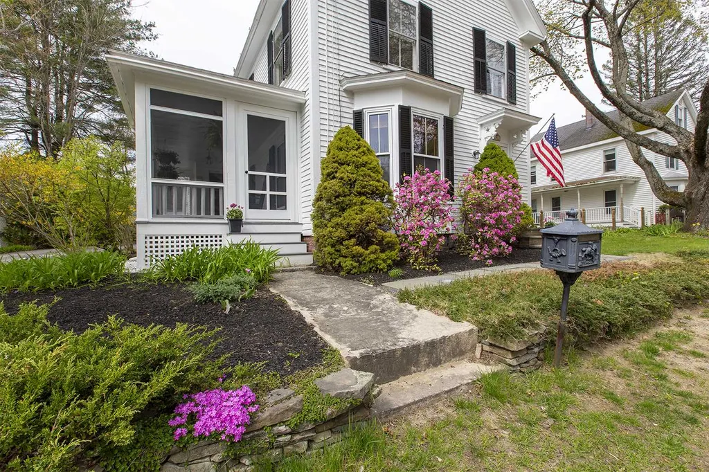 30 Jady Hill Avenue Exeter NH 03833