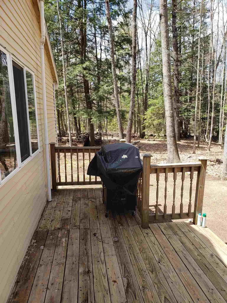 9 Friar Tuck Road Canterbury NH 03224