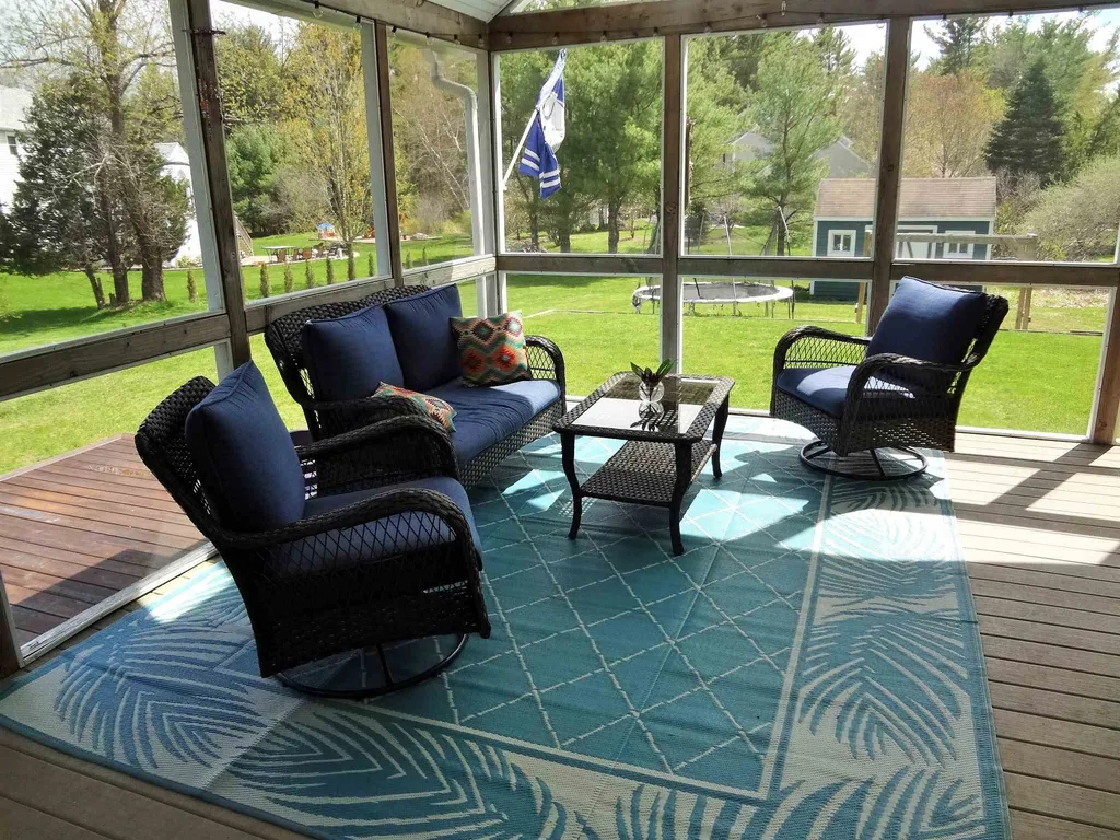 2 Barnes Drive Stratham NH 03885