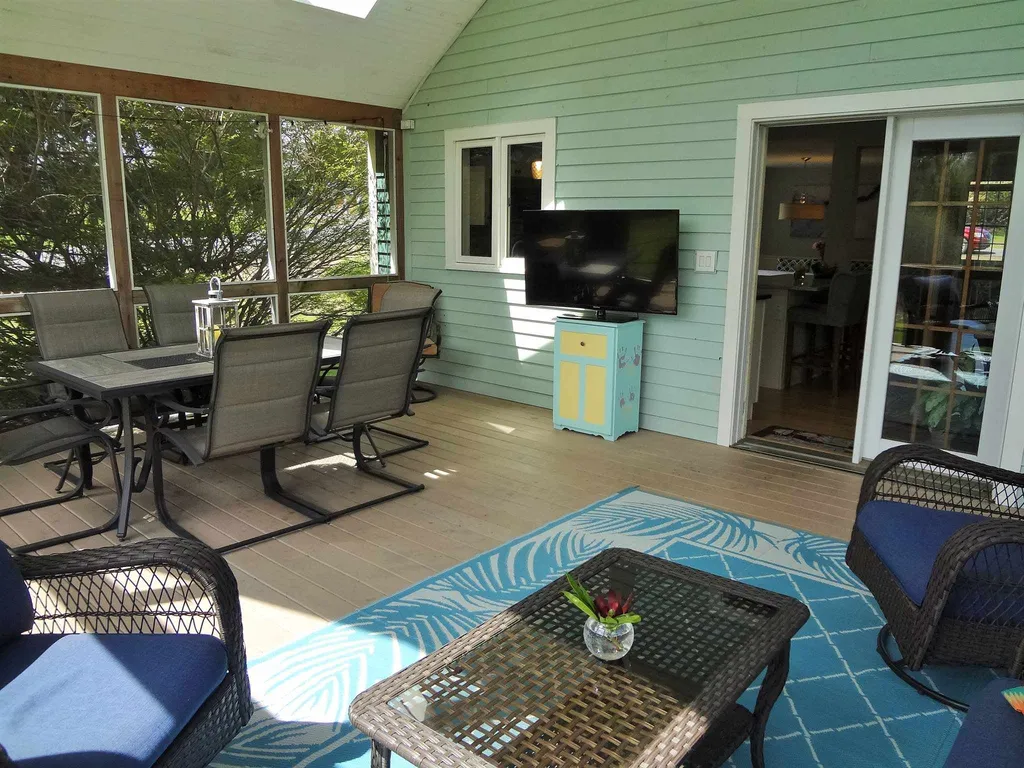 2 Barnes Drive Stratham NH 03885