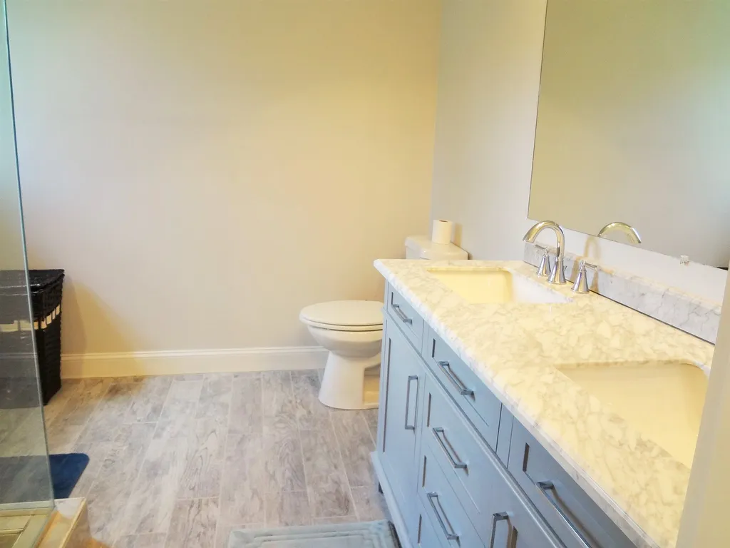 2 Barnes Drive Stratham NH 03885