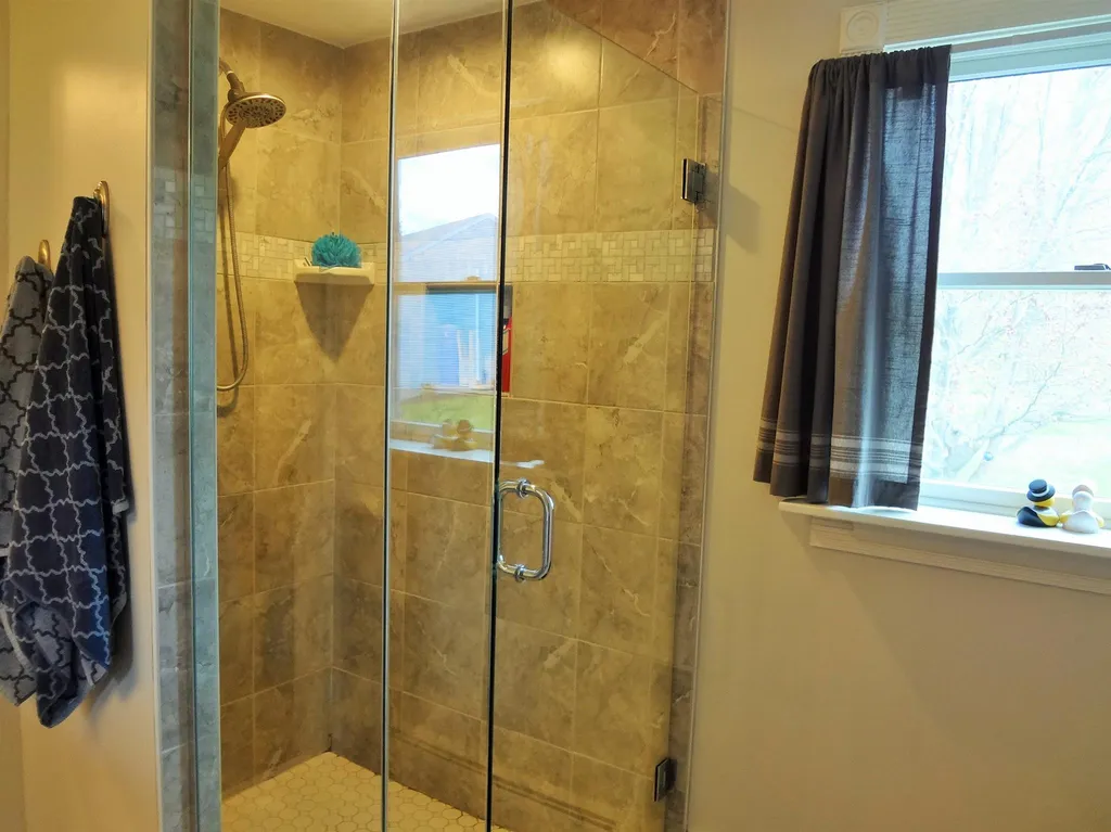 2 Barnes Drive Stratham NH 03885