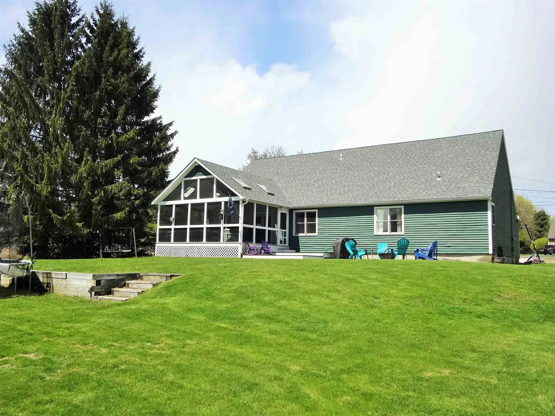 2 Barnes Drive Stratham NH 03885