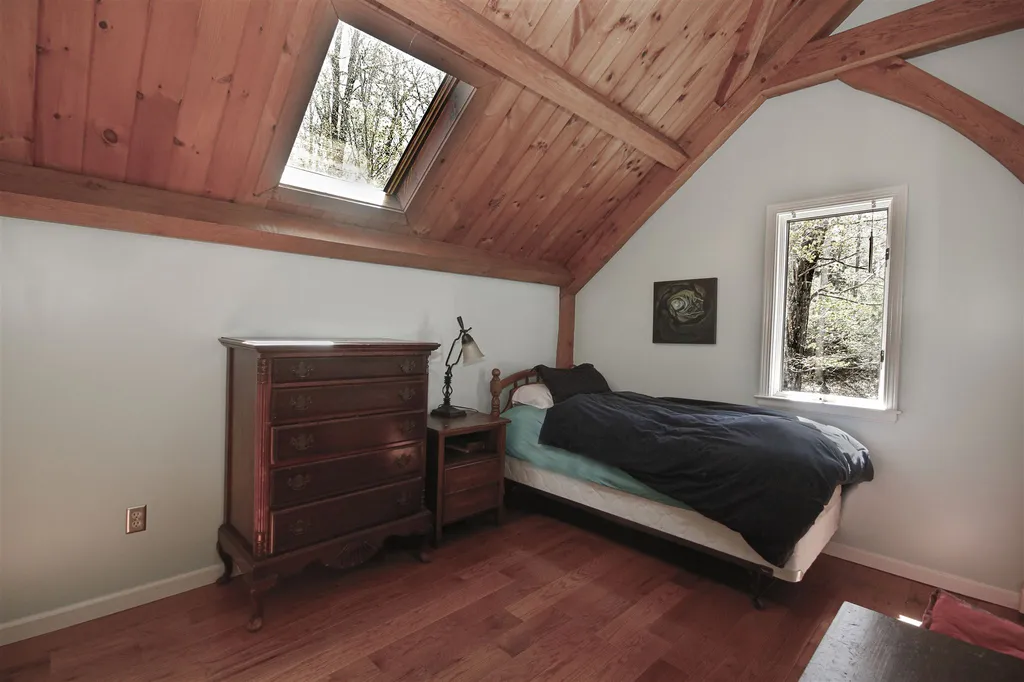 208 East Shore Road Swanzey NH 03446