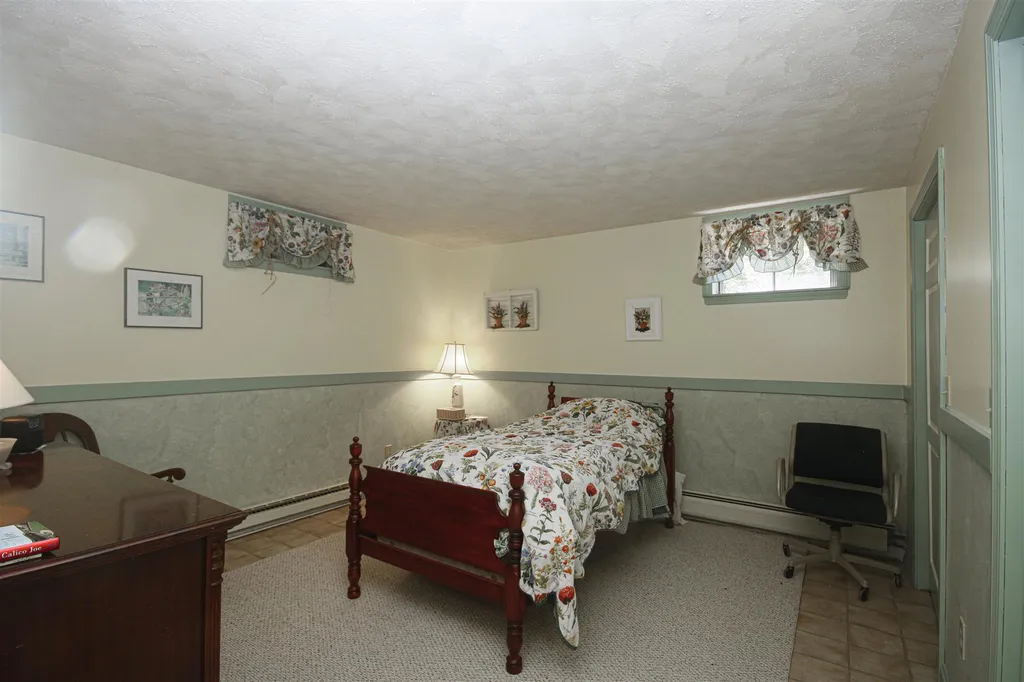 208 East Shore Road Swanzey NH 03446