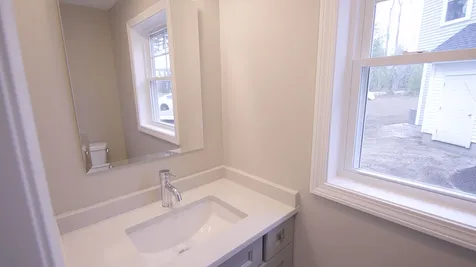 234 Knollwood Way Manchester NH 03102