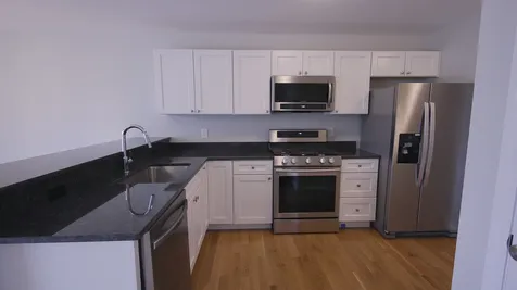 236 Knollwood Way Manchester NH 03102
