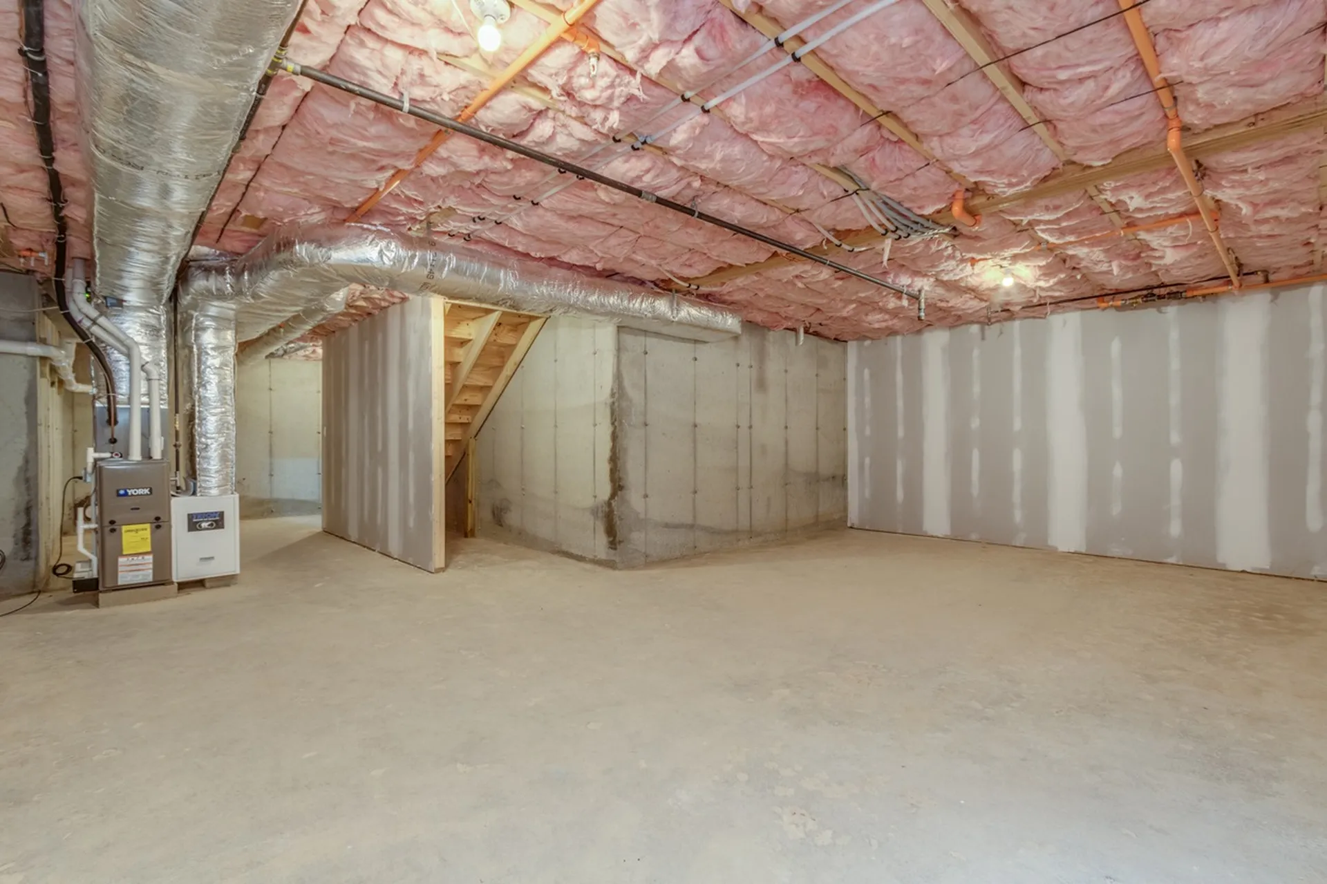 232 Knollwood Way Manchester NH 03102