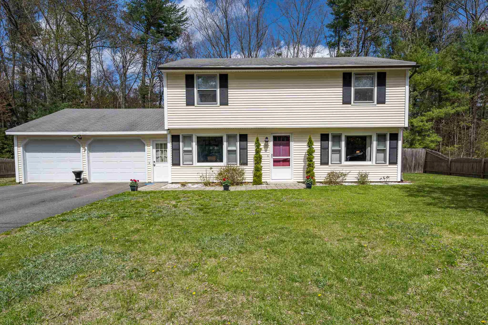 9 Chatham Street Nashua NH 03063
