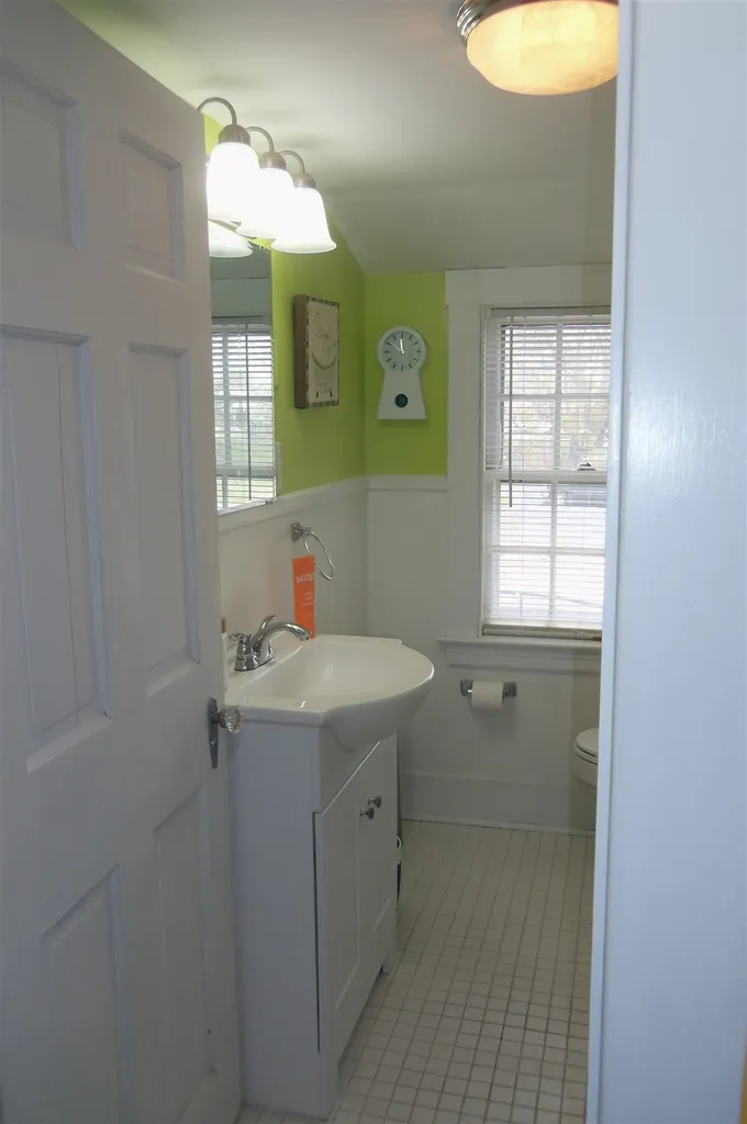 12 Linden Street Rochester NH 03867