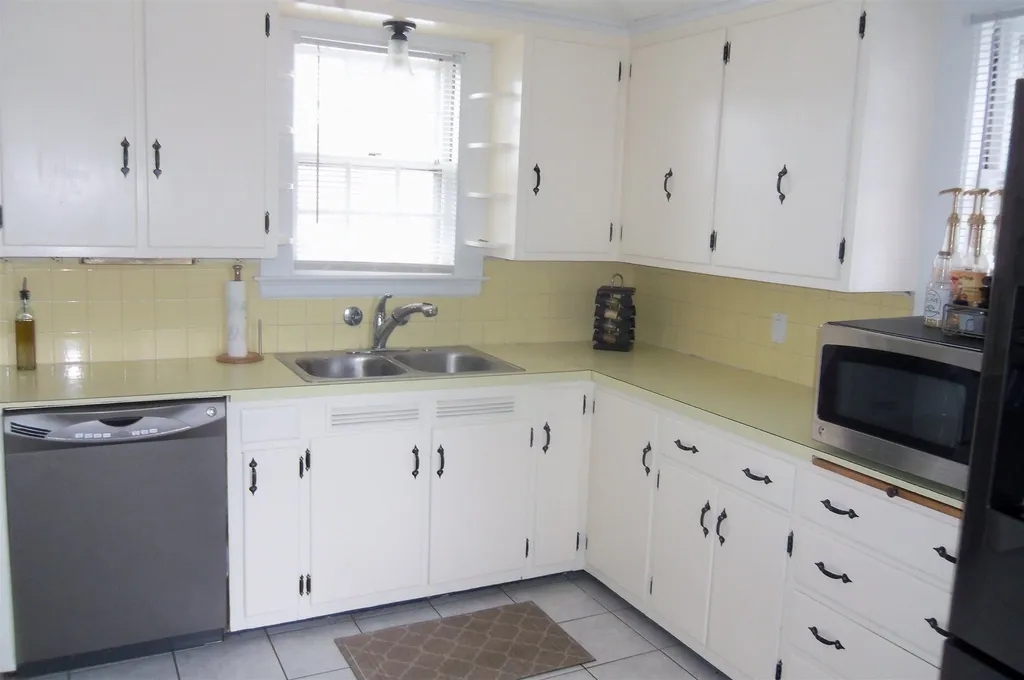 12 Linden Street Rochester NH 03867