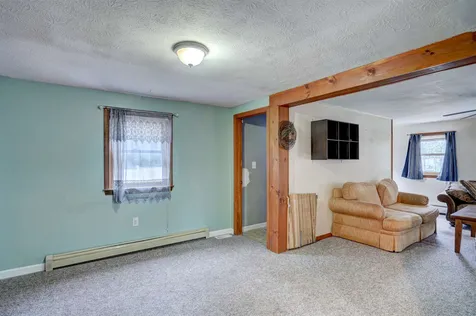 35 Melody Lane Hillsborough NH 03244