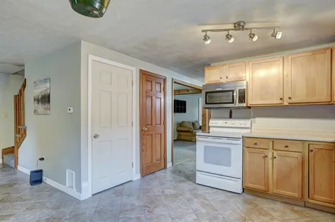 35 Melody Lane Hillsborough NH 03244