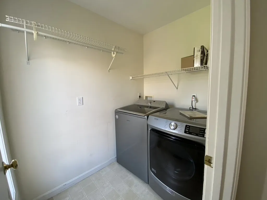 28 Ezras Way Dover NH 03820
