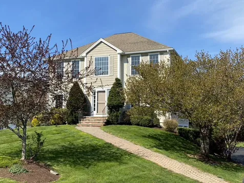 28 Ezras Way Dover NH 03820