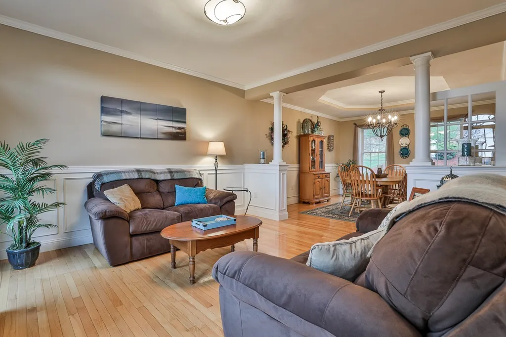 34 Cedar Crest Lane Auburn NH 03032