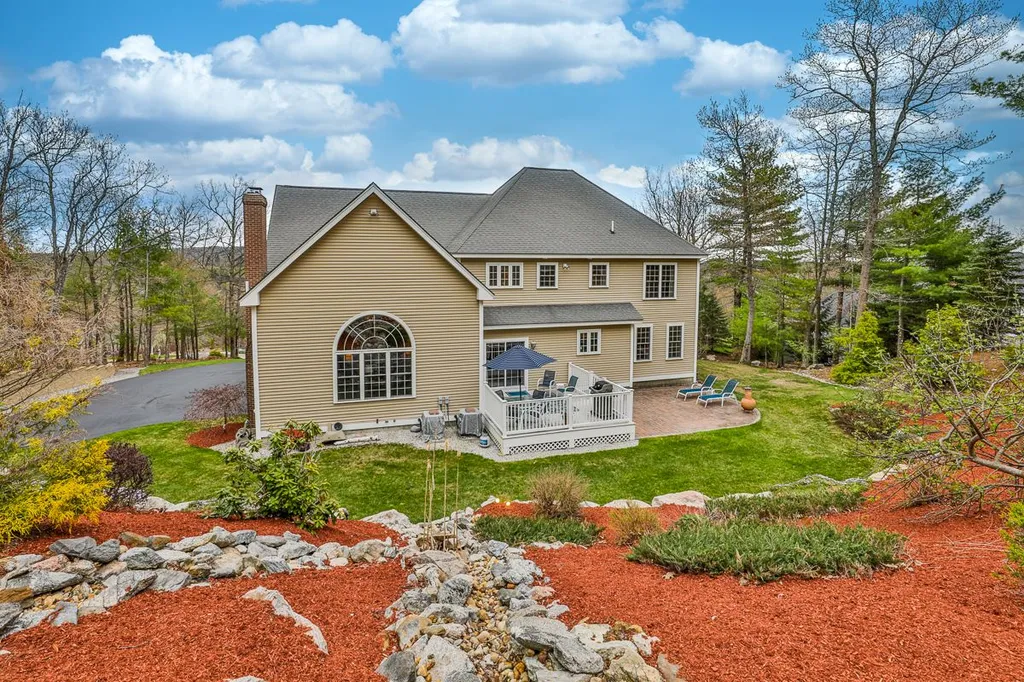 34 Cedar Crest Lane Auburn NH 03032