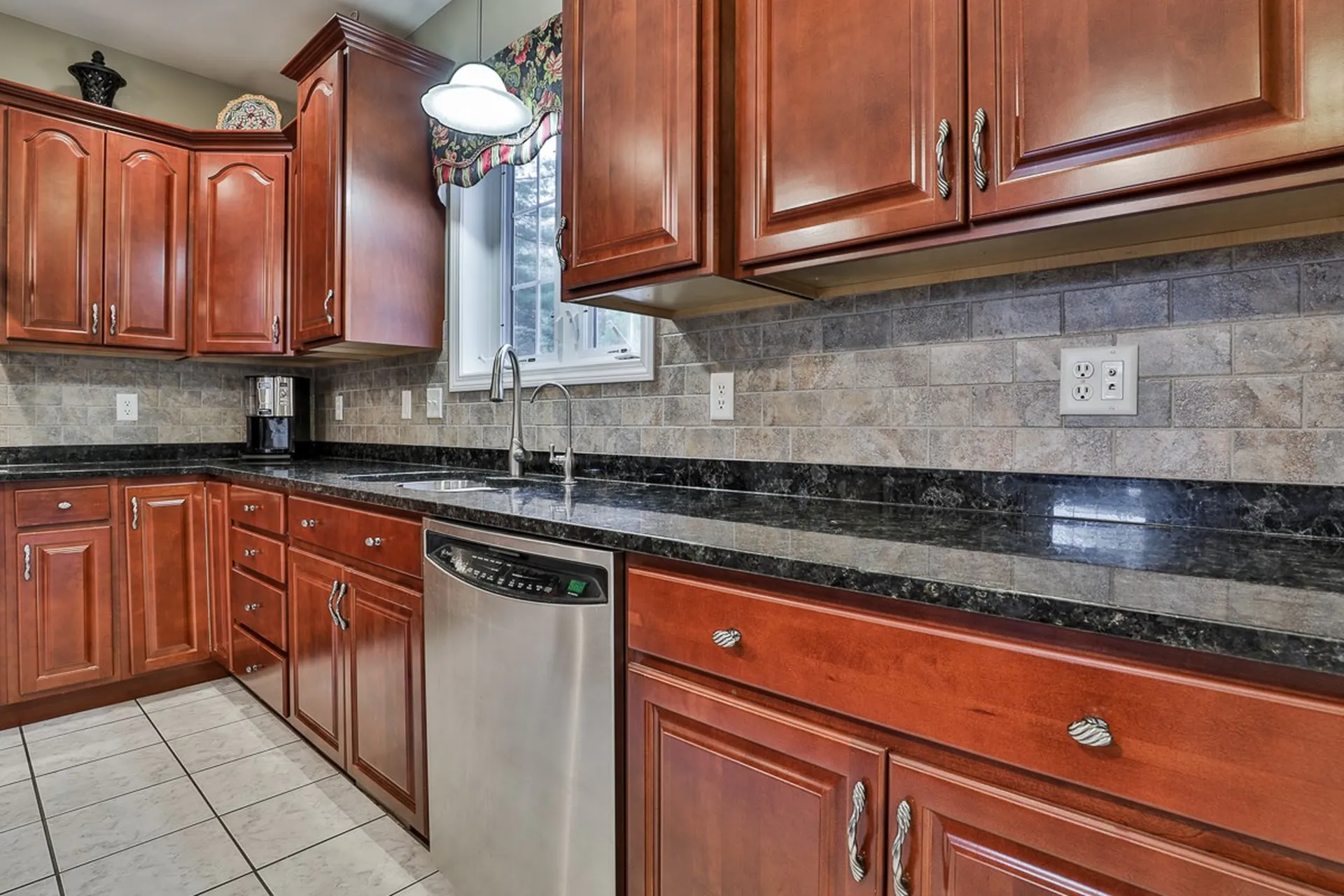 34 Cedar Crest Lane Auburn NH 03032