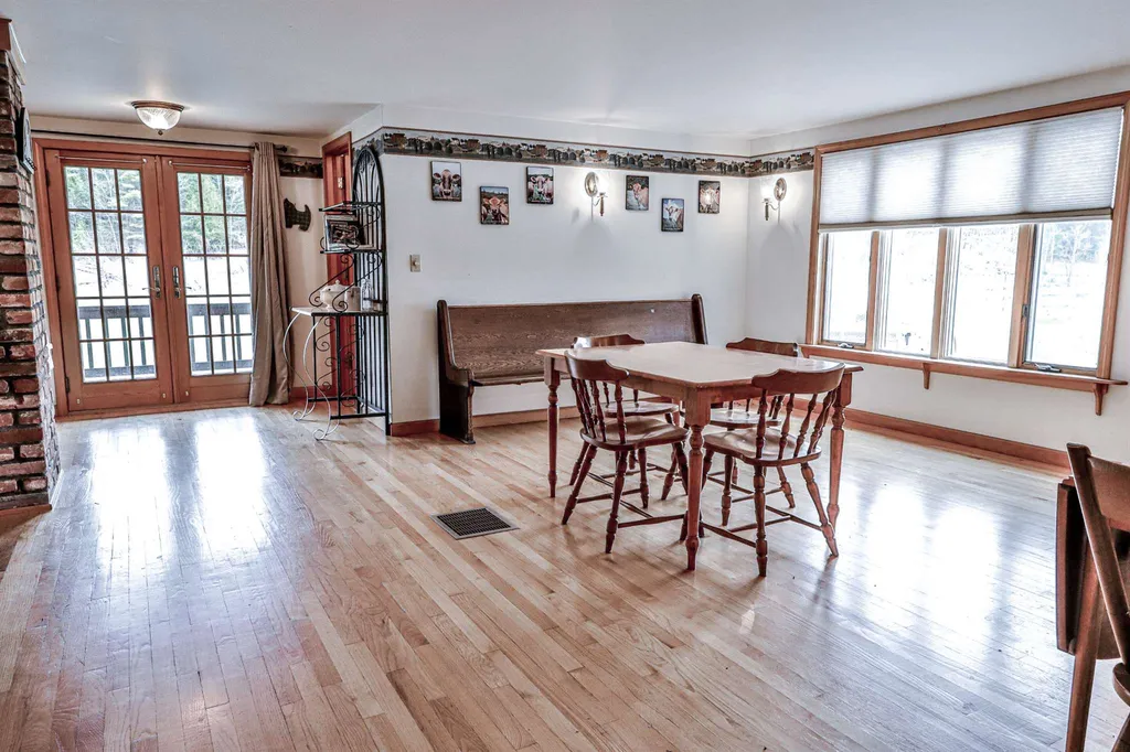 31 Palmer Road Chester VT 05143