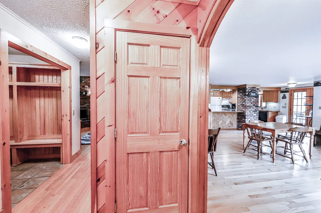 31 Palmer Road Chester VT 05143