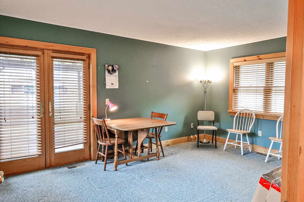 31 Palmer Road Chester VT 05143