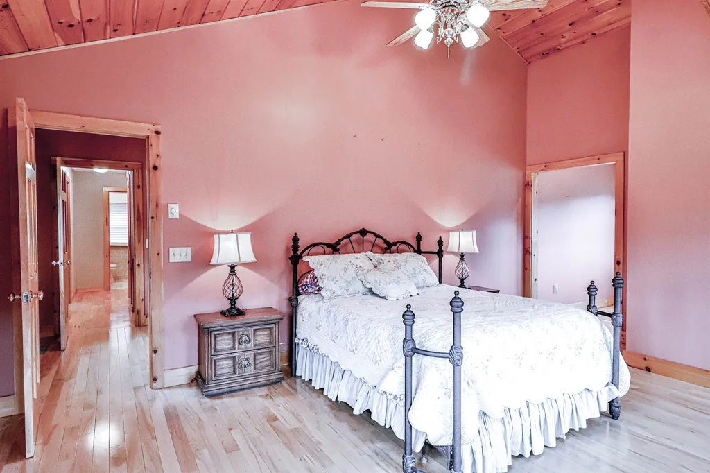 31 Palmer Road Chester VT 05143