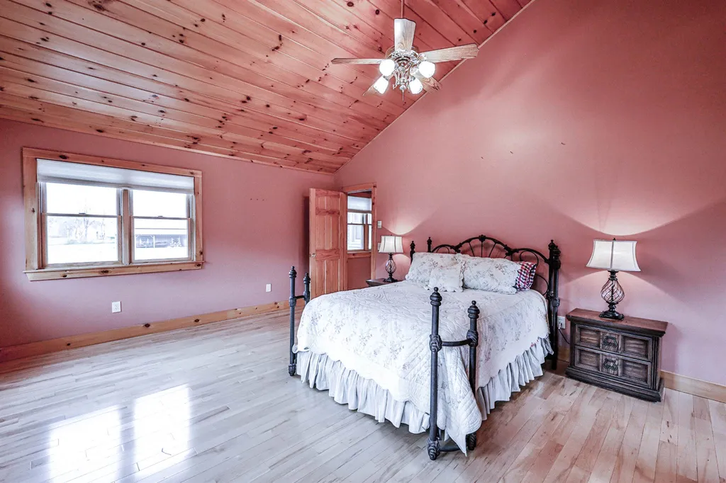 31 Palmer Road Chester VT 05143