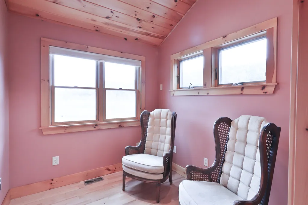 31 Palmer Road Chester VT 05143