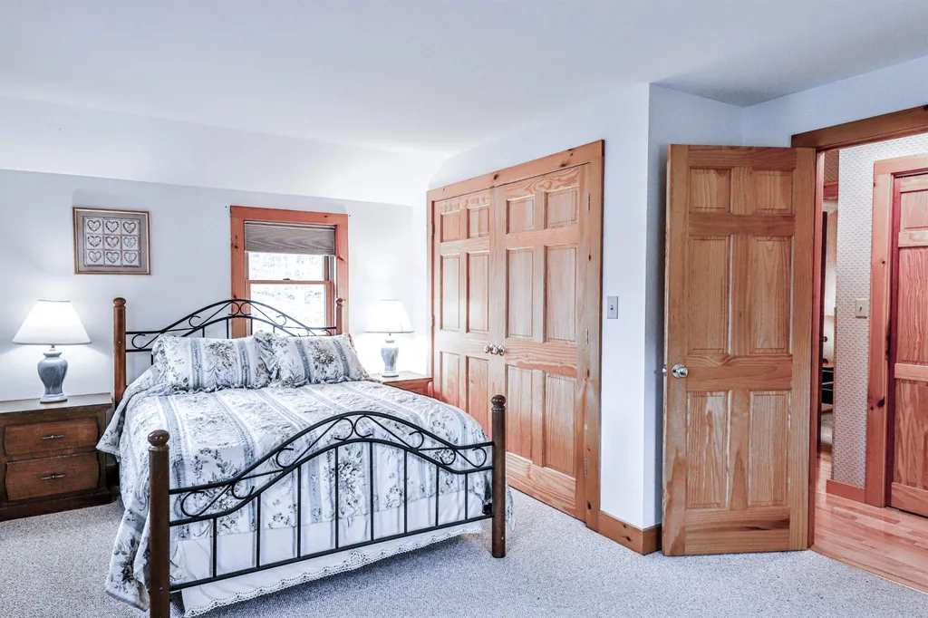 31 Palmer Road Chester VT 05143