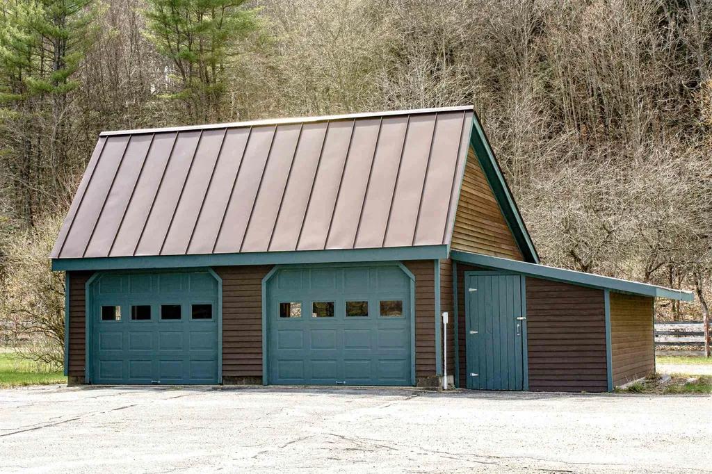 31 Palmer Road Chester VT 05143