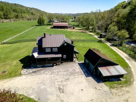 31 Palmer Road Chester VT 05143