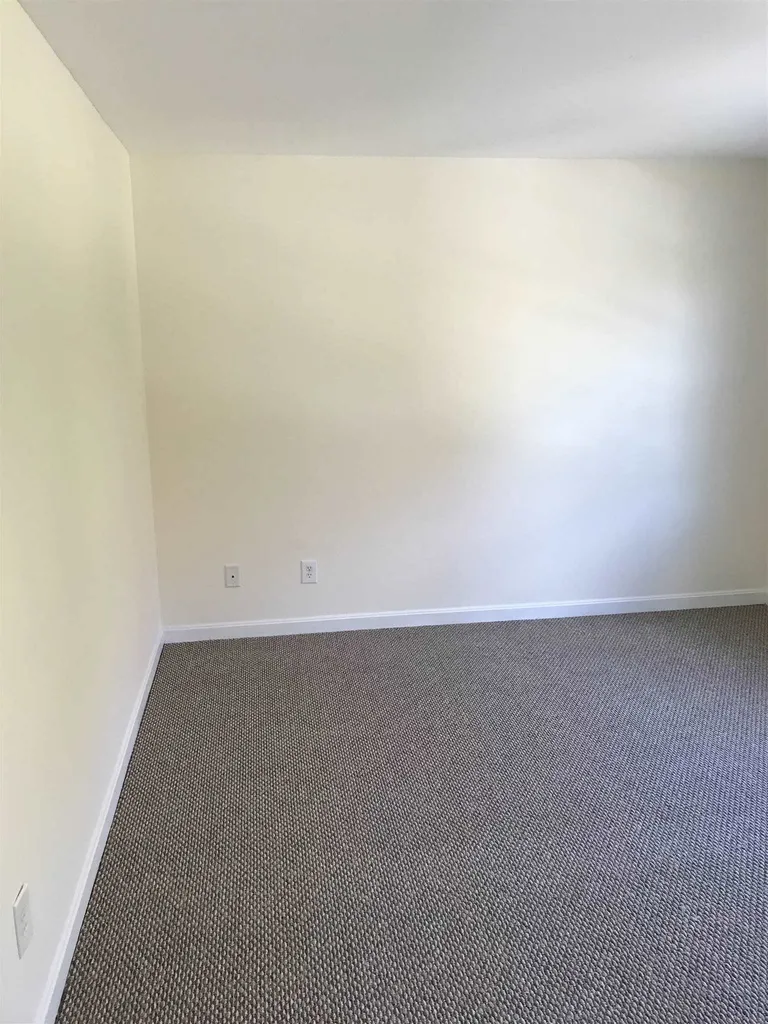9 Pleasant Street Rochester NH 03867
