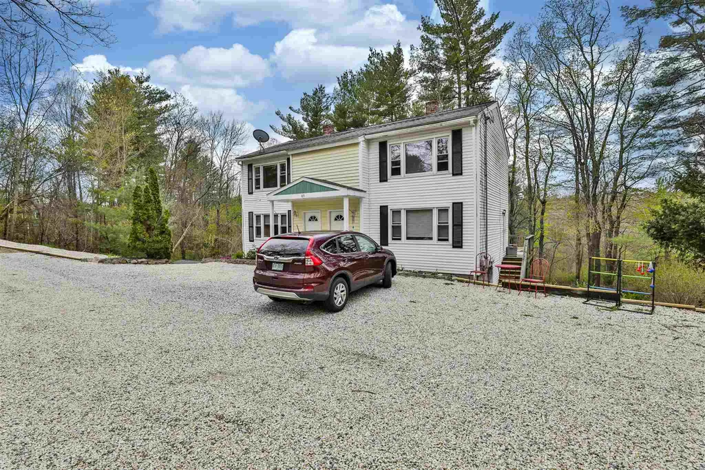 89 English Range Road Derry NH 03038