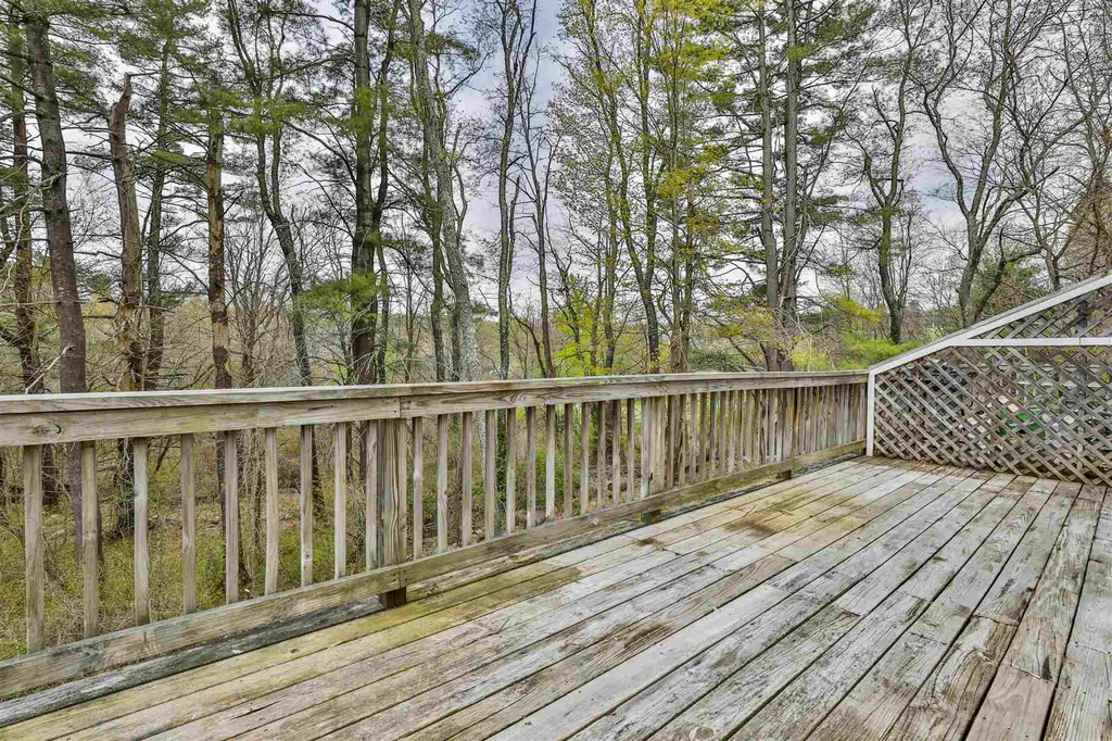 89 English Range Road Derry NH 03038