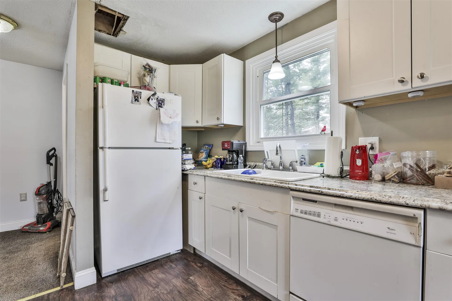 89 English Range Road Derry NH 03038