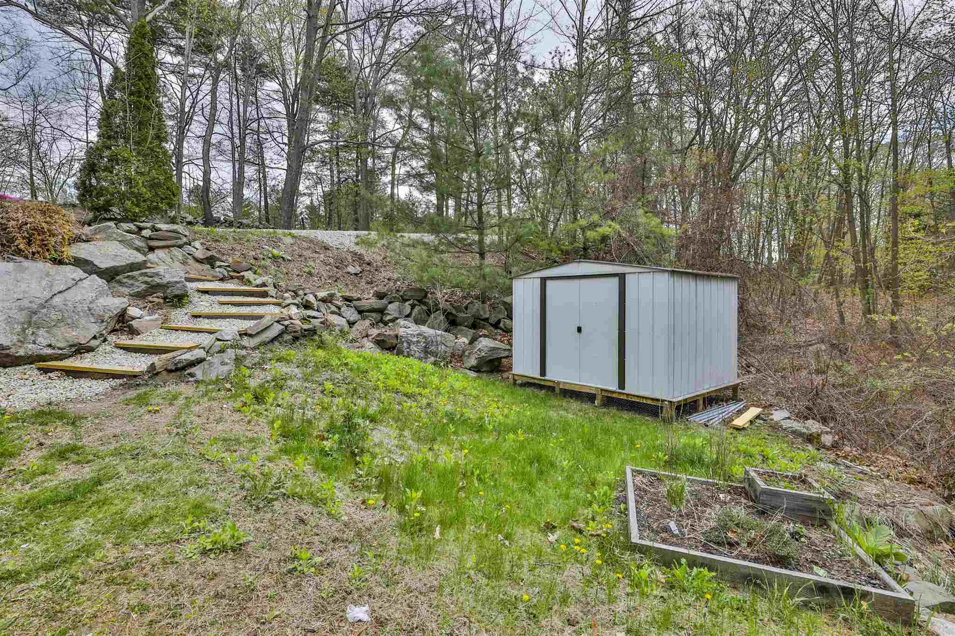 89 English Range Road Derry NH 03038